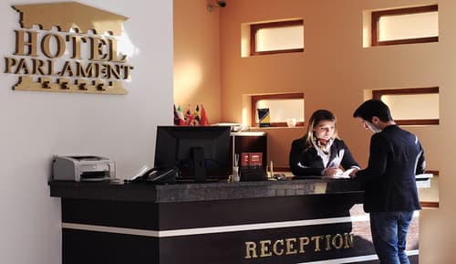 Parlament Hotel, Lobby