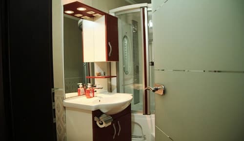 Parlament Hotel, Room