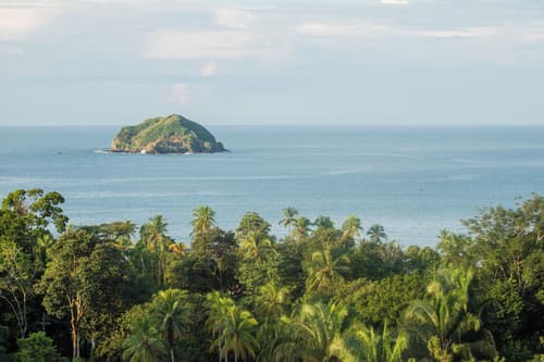El Faro Beach Hotel, General view