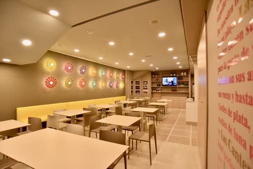 Doña Luisa, Restaurant