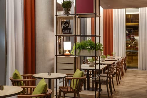 IntercityHotel Frankfurt Hauptbahnhof Süd, Restaurant