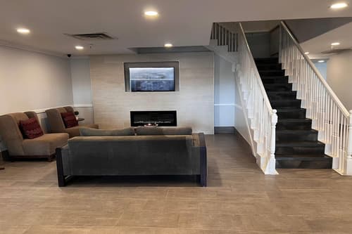 Hawthorn Extended Stay By Wyndham Hobbs, Lobby