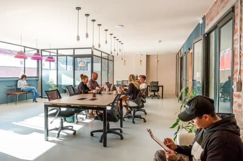 Socialtel Baños, Conferences