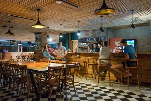 Socialtel Baños, Restaurant