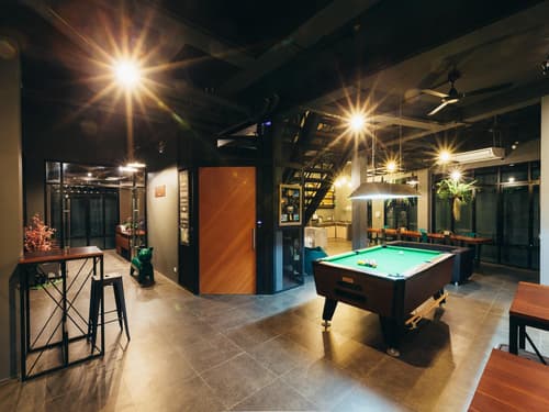 Srisuksant Square, Lobby