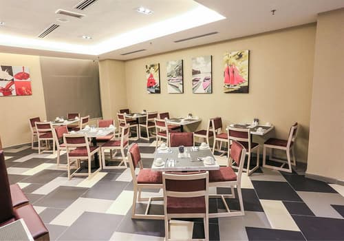 Eco Tree Hotel, Restaurant