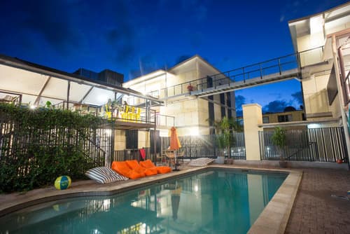 Byron Bay YHA, Sports and Entertainment