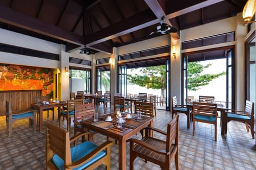 Pingchan Koh Phangan Beachfront Resort, General view