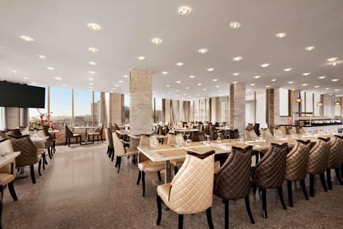 Days Hotel And Suites By Wyndham Dakar, Restaurant