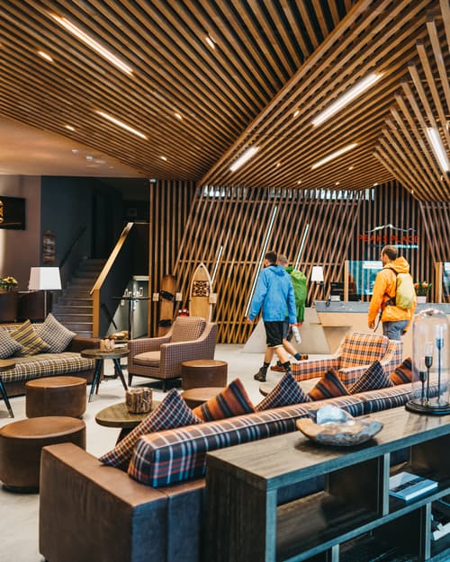 Peaks Place Apartment-Hotel & Spa, Lobby