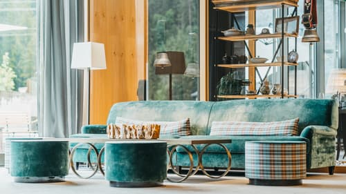 Peaks Place Apartment-Hotel & Spa, Lobby