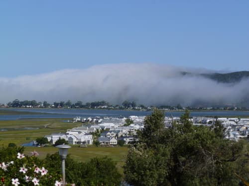 Candlewood Lodge - Bed & Breakfast, General view