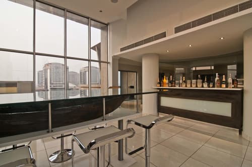 L'Eola Suites, Lobby