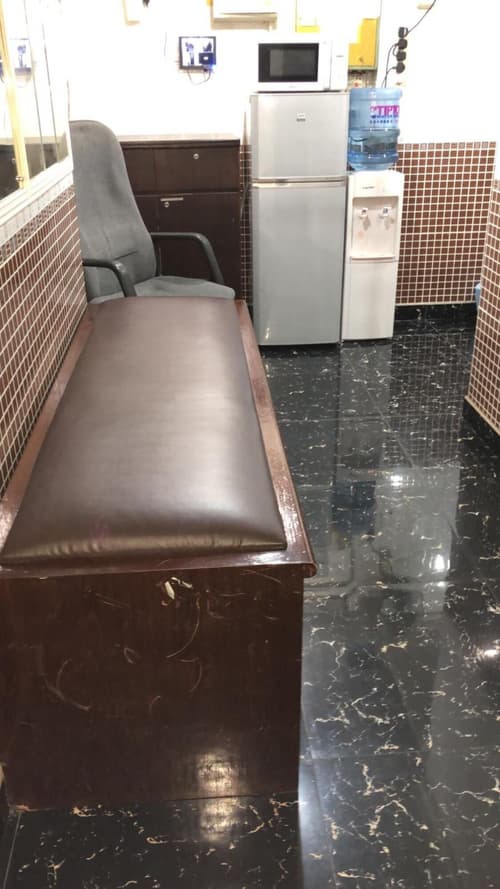 Taj Super Deluxe, Lobby