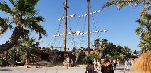 Junior Family Hotel, General view