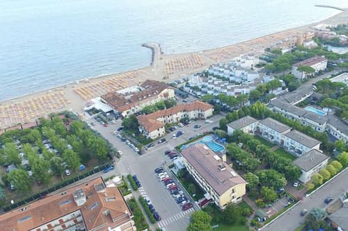 Junior Family Hotel, General view