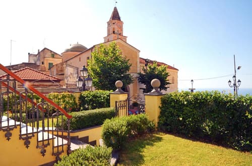 Villa Maria, General view