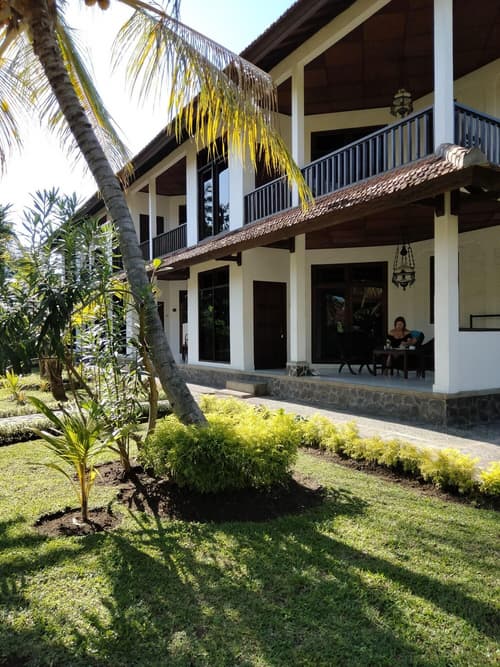 Rini Hotel, General view