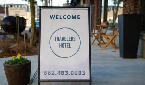 Travelers Hotel, General view