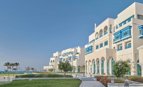 Hilton Salwa Beach Resort & Villas, General view