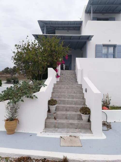 Antonis Rooms, General view