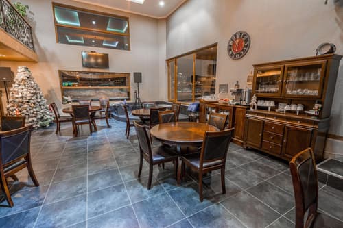 Good Aura Hotel, Lobby