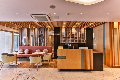 Carine Hotel Centar, Lobby