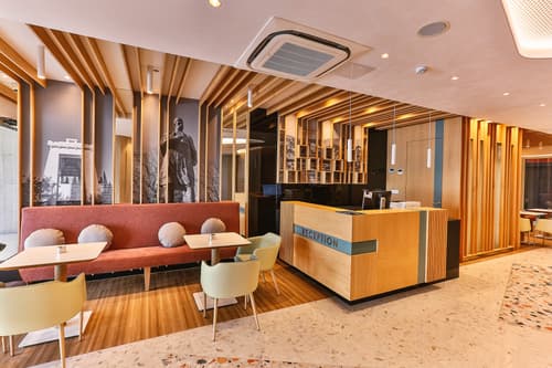 Carine Hotel Centar, Lobby