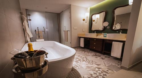 Mystique Regis Habana by Royalton, Room