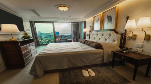 Mystique Regis Habana by Royalton, Room