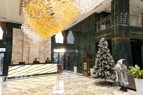 Mir Luxe Plaza, Lobby