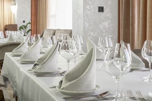 Mir Luxe Plaza, Restaurant