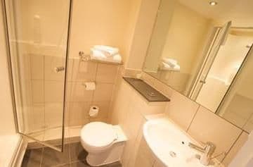 Aparthotel Roomzzz Leeds Citywest, 