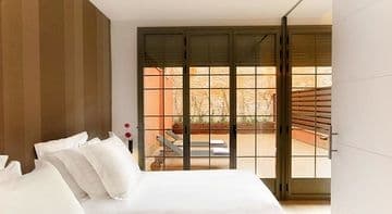 Barcelona Apartment Viladomat, 