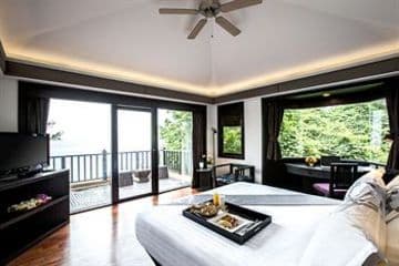 Villa 360, 