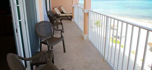 The Londoner At Morritt's Tortuga Club, 