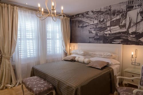 Gothic Palace Augubio, 