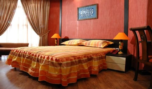 Pariz Hotel, 