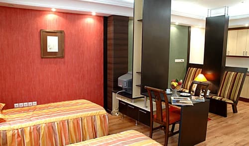 Pariz Hotel, 