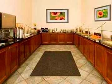 Embassy Suites By Hilton Brunswick, 