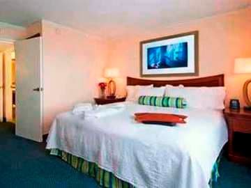 Embassy Suites By Hilton Brunswick, 