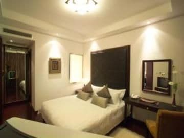 Rayfont Shanghai Celebrity Hotel & Apartment, 