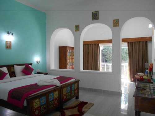 Hotel Isabel Palace, 