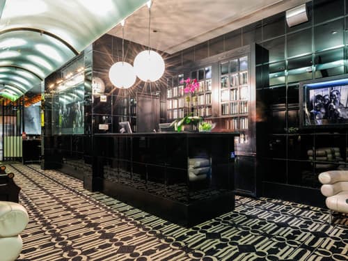 Night hotel by SB at Times Square, 