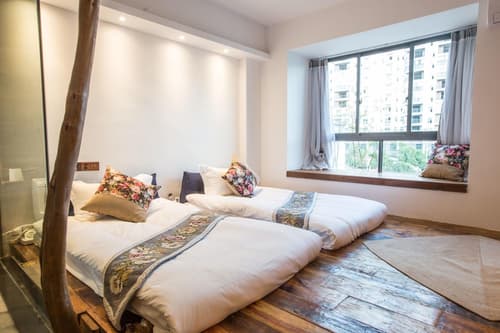 Xiyi Inn Tianmen Mountian, 