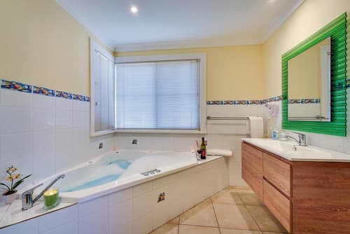 Waverley House Cottages, 