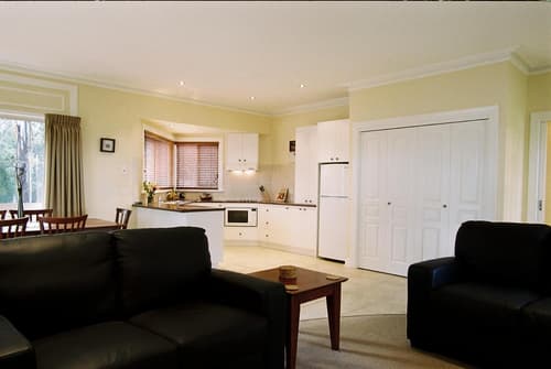 Waverley House Cottages, 