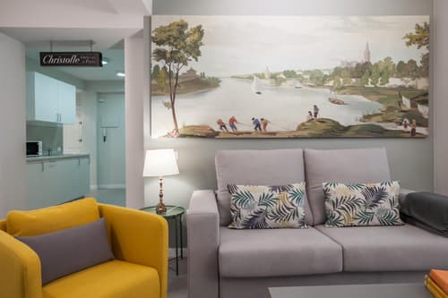 Atelier Plaza Nueva Plus, 