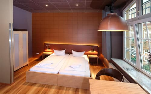 Singer109 Hostel, Hotel & Apartment, 