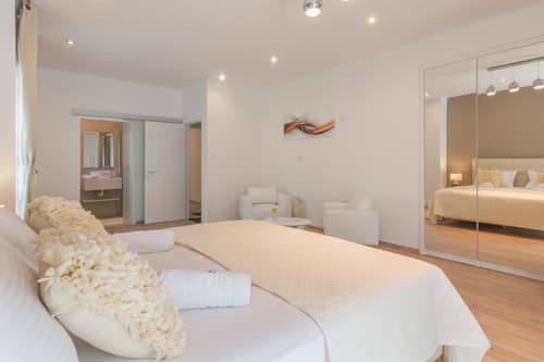 Rooms Sea & Sun with private parking, 